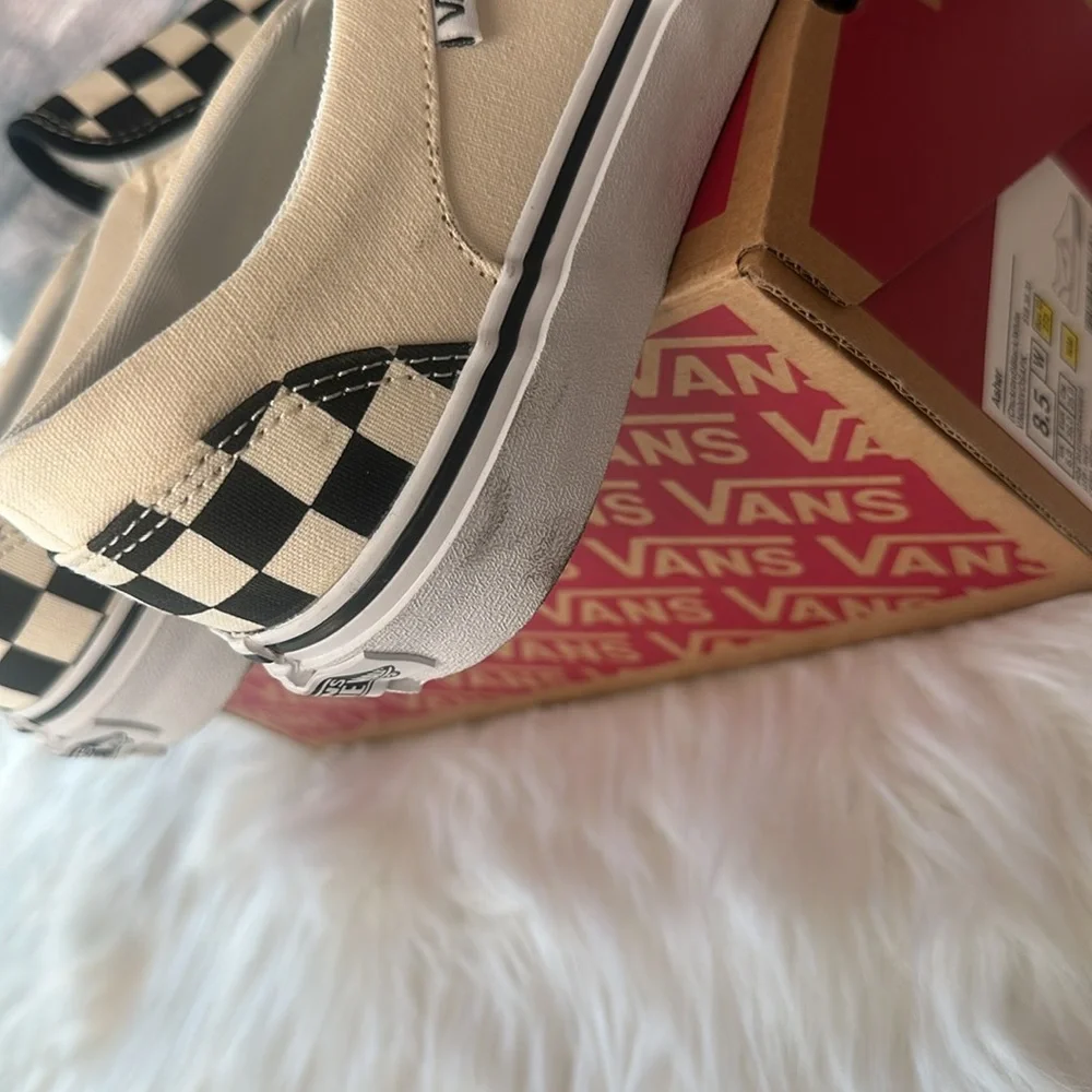 Vans Women’s Skateboarding Slippers Size 8.5 - Picture 13 of 14
